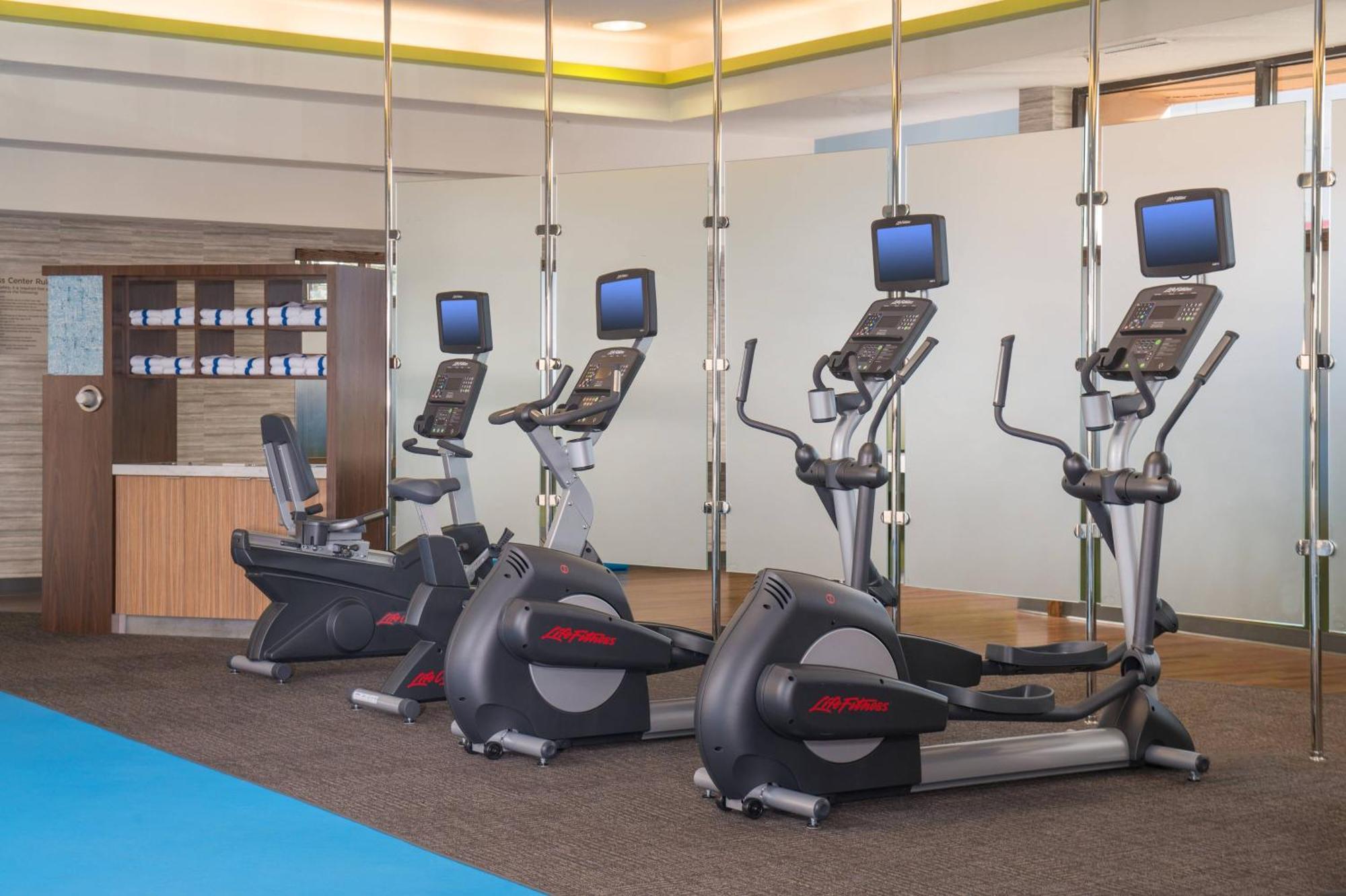 Courtyard By Marriott Silver Spring North/White Oak Экстерьер фото
